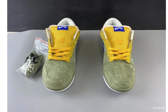 N 313170-341 Stuff Puff Nike SB Dunk Low 1219